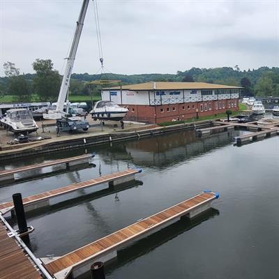 Replacement marina on the River Thames
